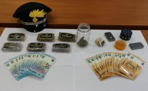 Modica, 23enne con 600 grammi di droga