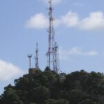Antenne di telefonia 5G come funghi a Modica