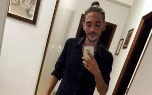 Si schianta con l'auto contro un muro: muore Emanuele Favaloro, 25 anni