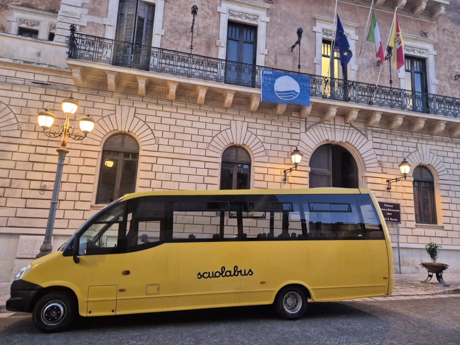 La Provincia concede uno scuolabus in comodato al Comune di Ispica