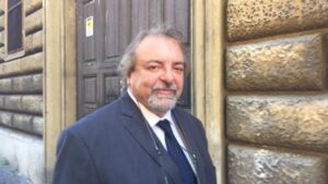 Insulti sessisti e volgari a una giornalista (oggi scomparsa), condannato l’ex senatore Giarrusso