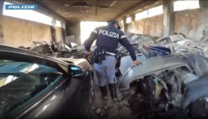 Nel capannone catanese  smontavano le auto del gruppo Fiat