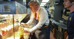 “Ho provato la dieta di Trump per una settimana, non capisco come sia ancora vivo”