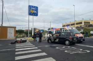 In moto contro un’auto all’uscita da scuola: muore 17enne Marco Floridia