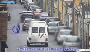 Catania, i sacchi della spesa pieni di cocaina