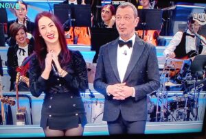 Valentina Pettineo da Modica alla Corrida di Amadeus, con Fiesta di Raffaella Carrà