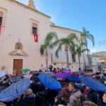 La vigilia di Santa Lucia a Comiso e il lancio delle noccioline