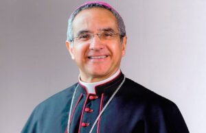 “Coprì un prete pedofilo”
