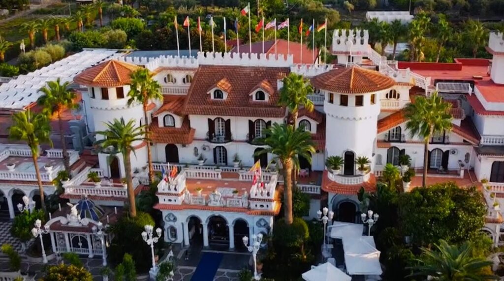 Castello delle cerimonie, sospesa la revoca delle licenze a "La Sonrisa": s&igrave; ai matrimoni gi&agrave; programmati