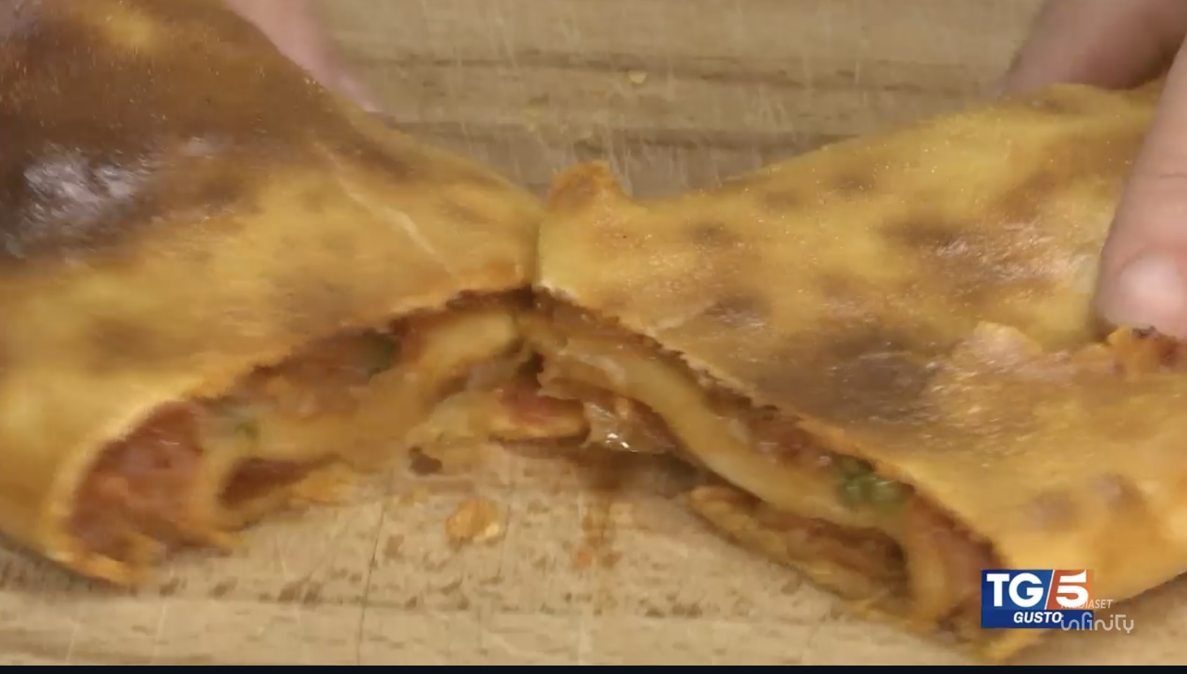 La scaccia modicana su Gusto del Tg5. VIDEO. Buona anche a colazione