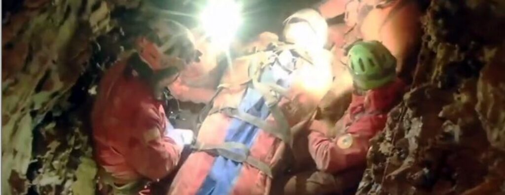 La speleologa tratta in salvo nella notte, &egrave; in ospedale: &laquo;Adesso Ottavia &egrave; in buone mani&raquo;