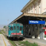È un 30enne residente a Modica l'uomo trovato morto alla stazione di Vittoria