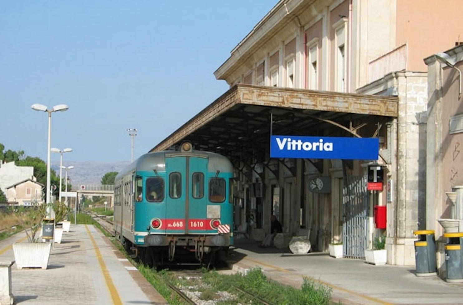 È un 30enne di Modica l’uomo trovato morto alla stazione di Vittoria