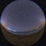 Giove che sorge a est, Venere che tramonta a ovest riflesso sul mare di Porto Ulisse