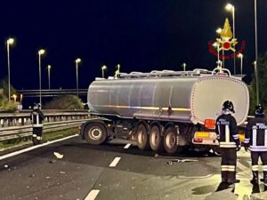 Incidente sulla tangenziale: un morto e due feriti