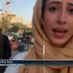 Cecilia Sala: &laquo;Dormo per terra, mi hanno anche tolto gli occhiali&raquo;