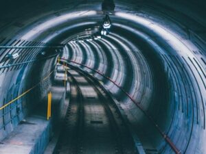 Un tunnel sotto l’Oceano Atlantico per andare da Londra a New York in treno in 54 minuti