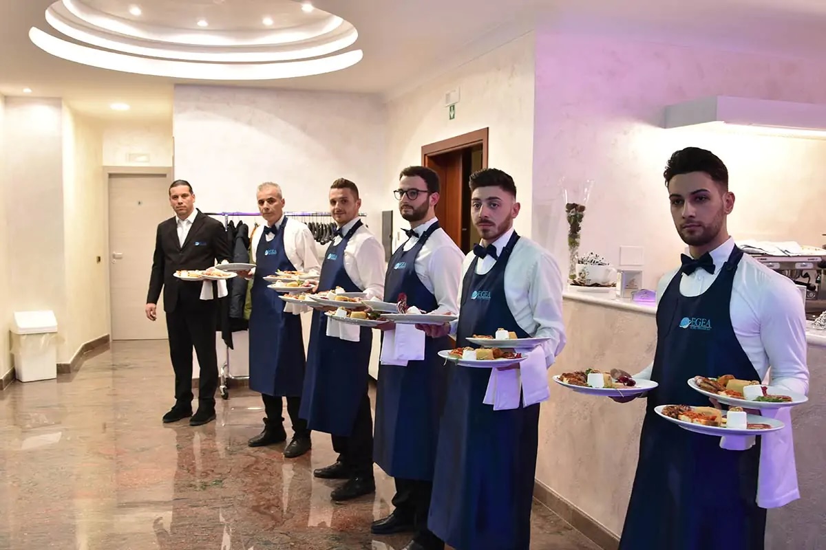 Sala trattenimenti palazzo San Domenico. A Modica si banchetta senza sindaco