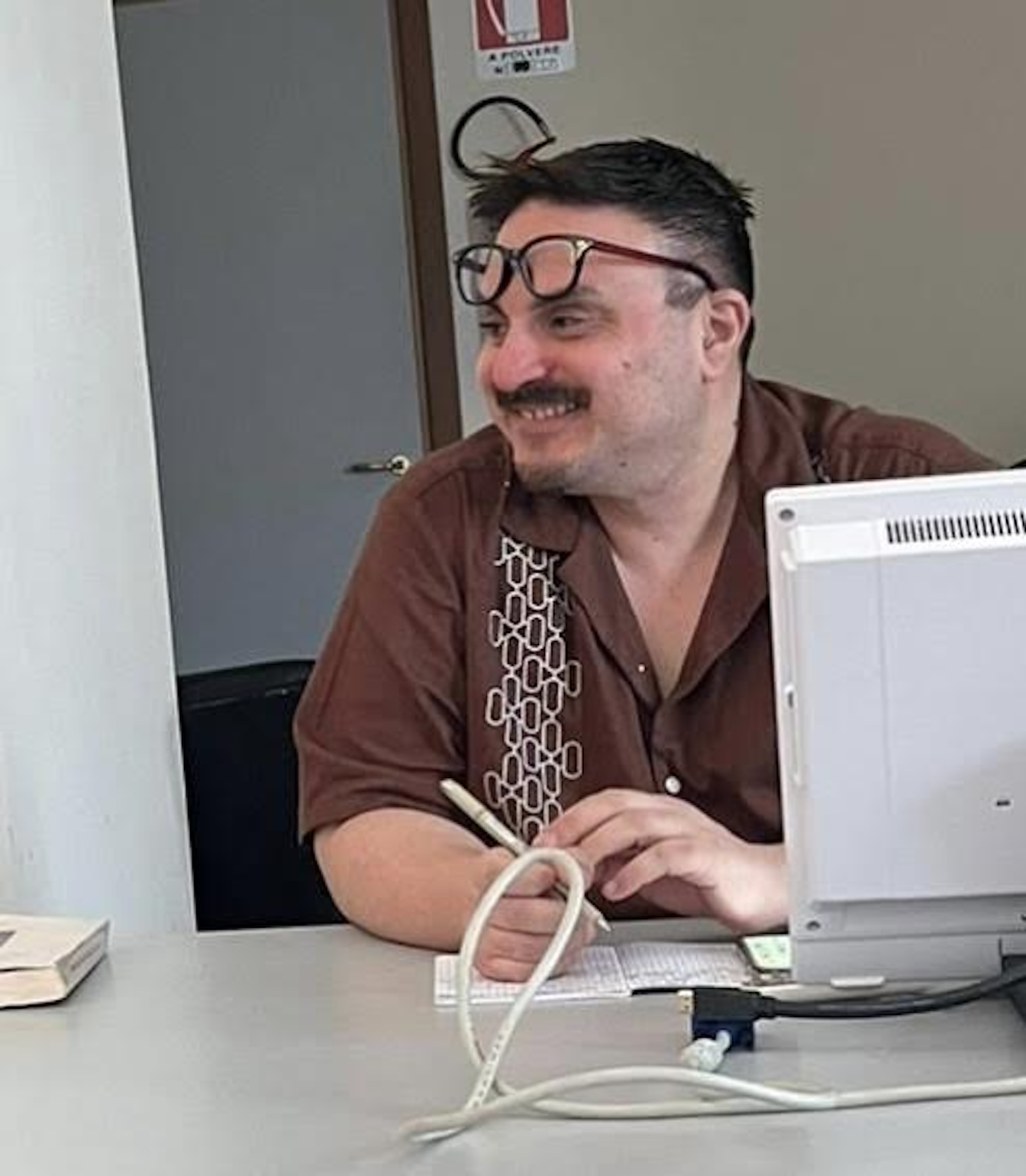 Pozzallo piange il prof