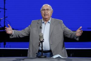 Pippo Baudo smentisce il ricovero in ospedale: “Ma quando mai, sto bene”