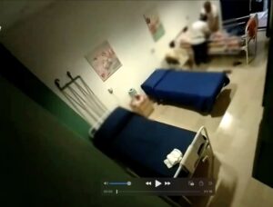 Chiusa la casa di riposo degli orrori a Ragusa, arrestati un uomo e una donna