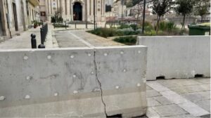 Modica, chiusa la piazzetta antistante la chiesa delle Grazie