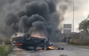 Lamborghini in fiamme a Donnalucata, lo scontro con una Fiat Idea