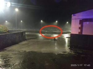 Ciclone, mareggiata fa crollare una parte del molo di San Giovanni Li Cuti