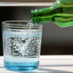 L'acqua frizzante può aiutare a dimagrire