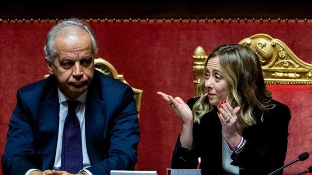 Giorgia Meloni &egrave; indagata per favoreggiamento e peculato per il caso Almasri