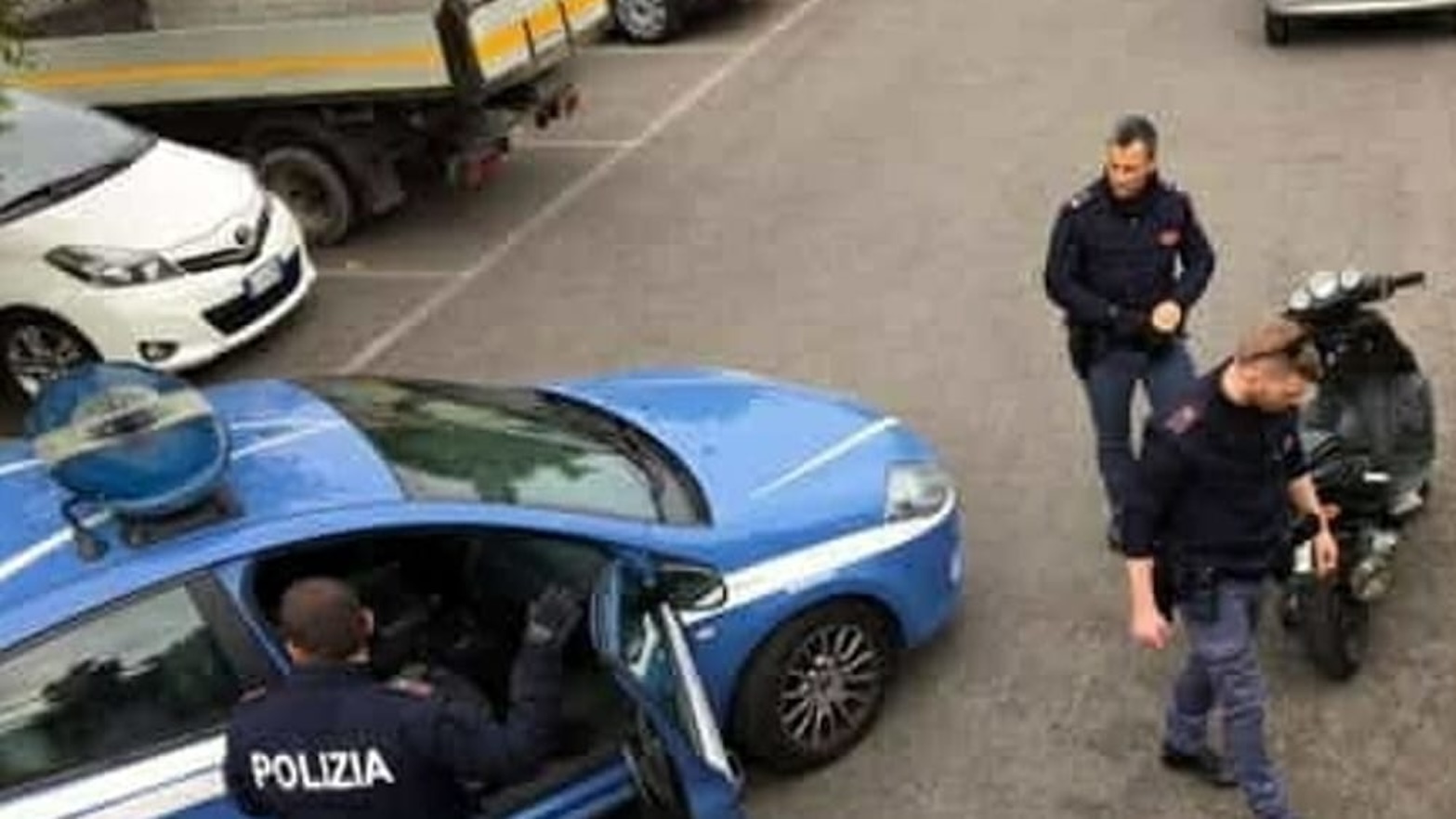 Ragusa, a bordo dello scooter investe un poliziotto, arrestato
