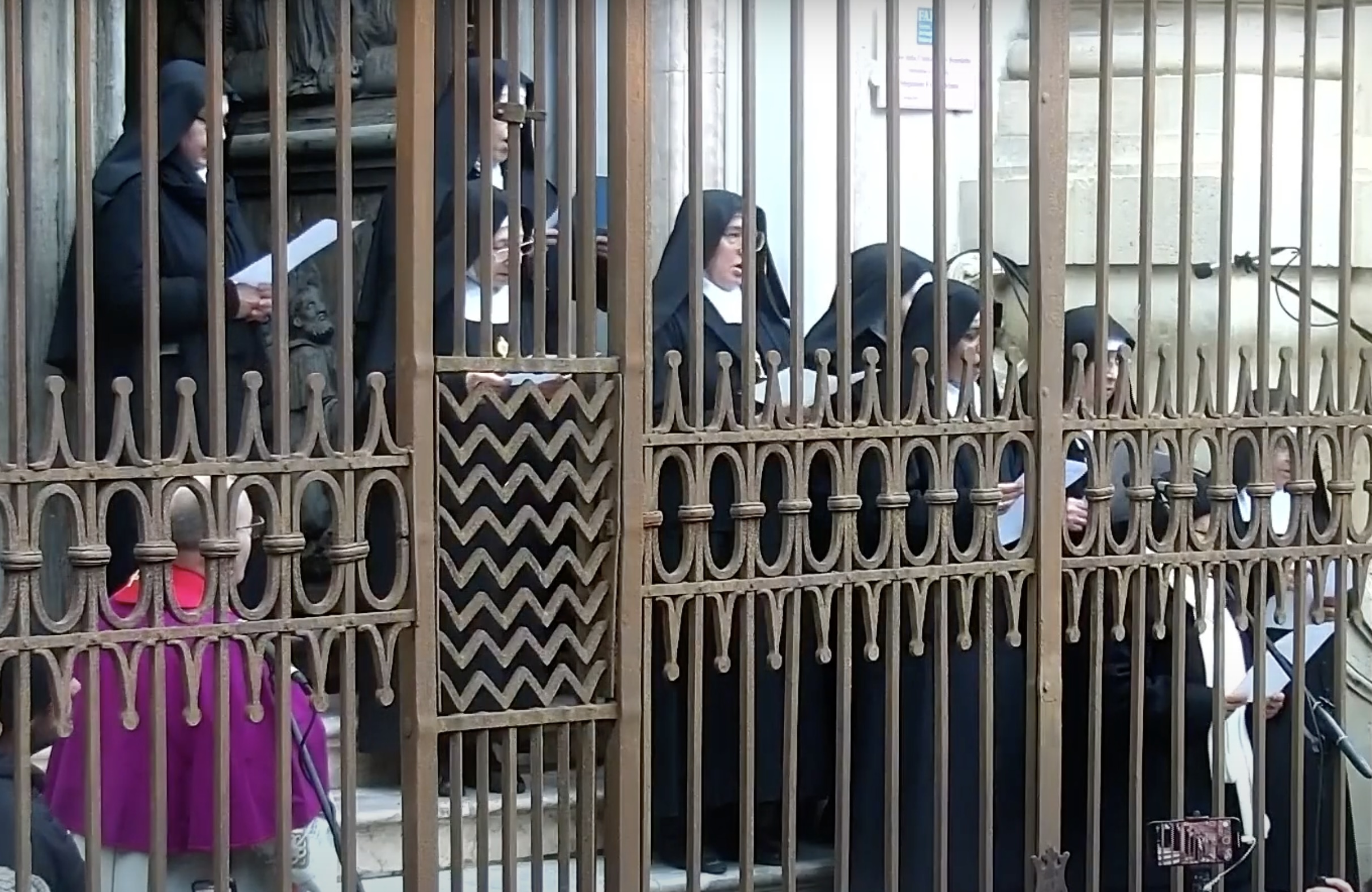 Il canto delle monache di clausura in via Crociferi per Agata