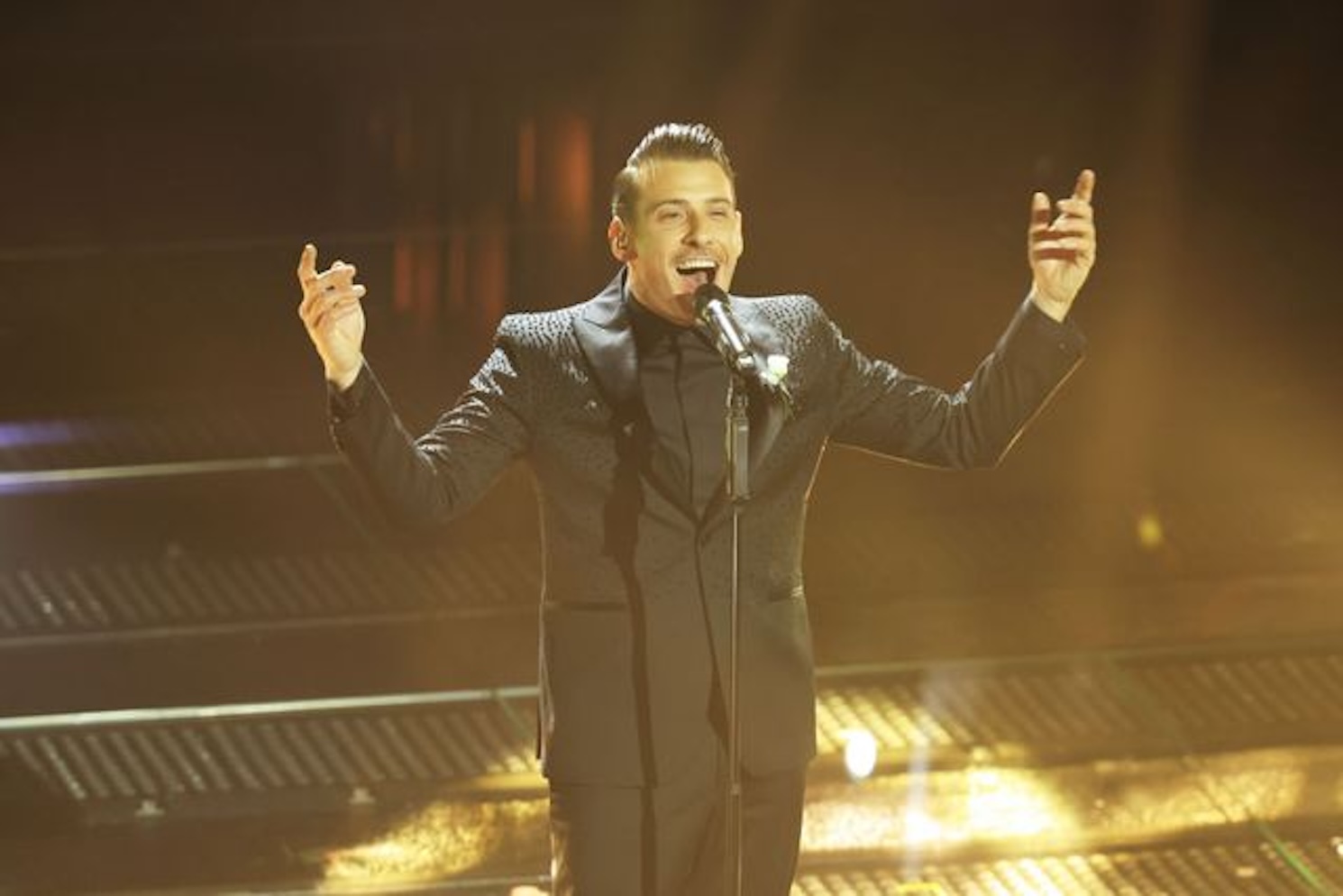Festival di Sanremo, Francesco Gabbani: dove vive, genitori e carriera