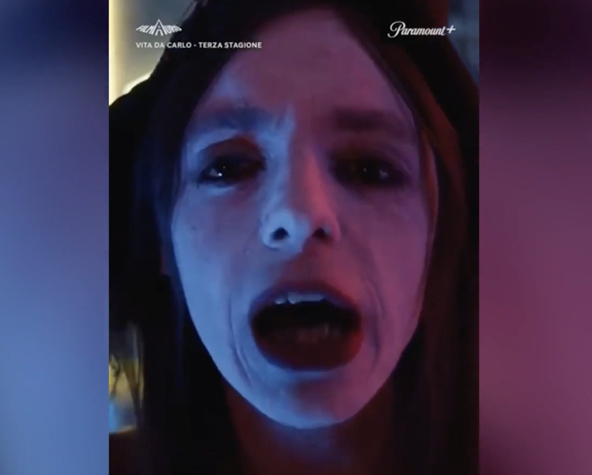 Lucio Corsi vince il Festival di Sanremo. La profezia nella serie Tv “Vita da Carlo”. VIDEO