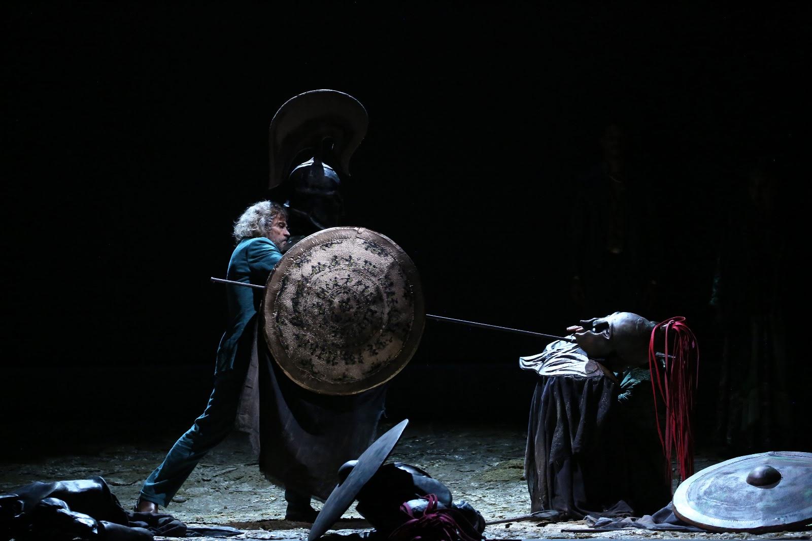 Teatro: Alessio Boni e Antonella Attili a Modica con “Iliade. Il gioco degli dèi” Teatro: Alessio Boni e Antonella Attili a Modica con “Iliade. Il gioco degli dèi”