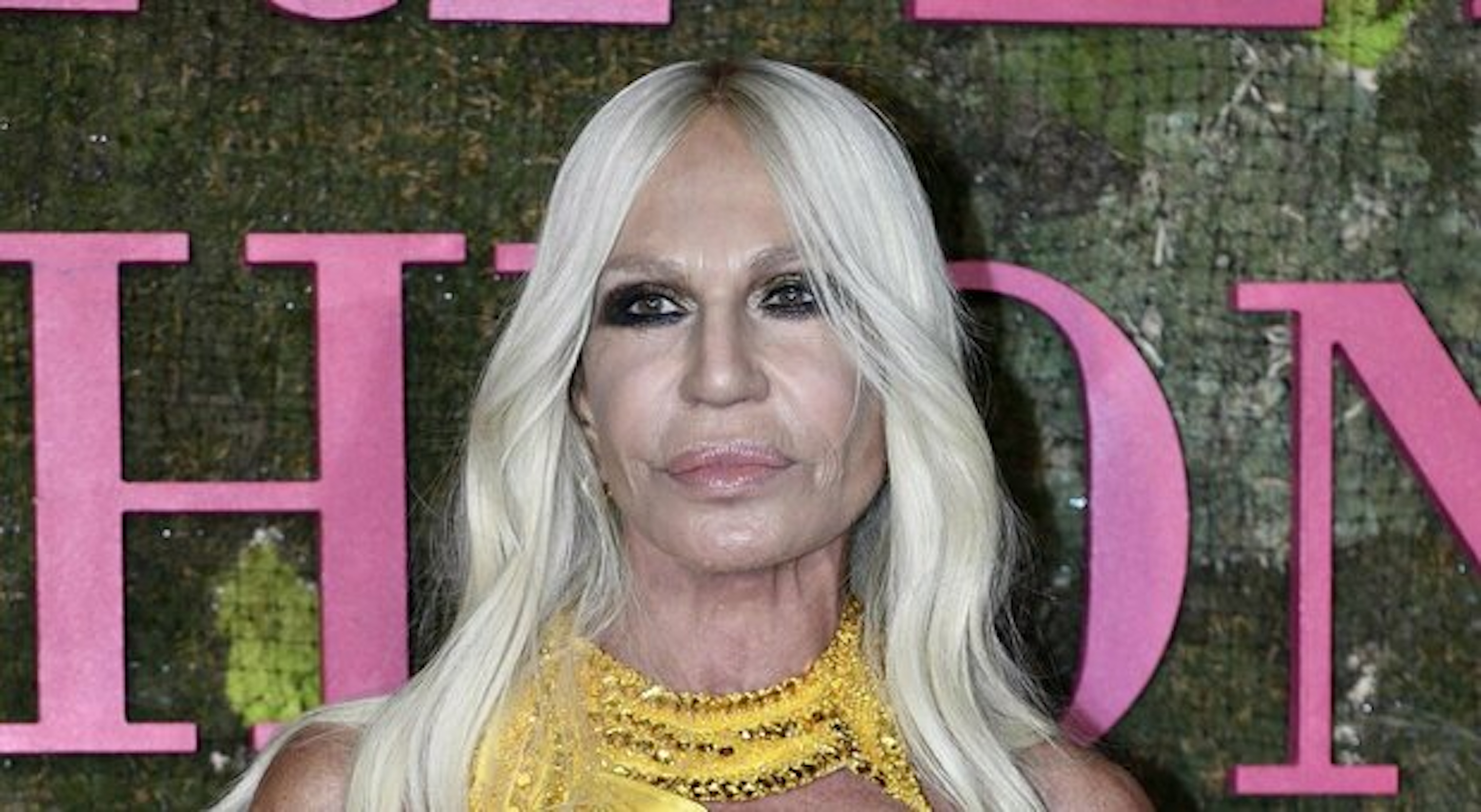 Donatella Versace lascia la direzione creativa di Versace