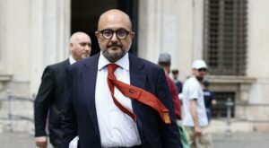 Sangiuliano corrispondente da Parigi per la Rai. Il Pd: «Svolga incarico con imparzialità»