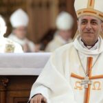 Papa Francesco, il cardinale Fernandez: «Deve imparare di nuovo a parlare»