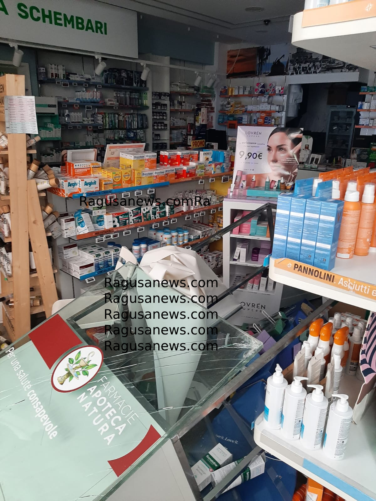 Furto con scasso alla farmacia Schembari a Marina di Ragusa