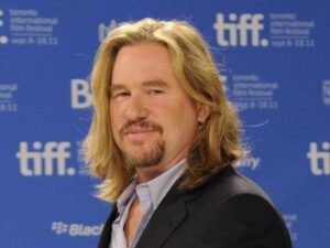È morto Val Kilmer, l’attore americano aveva 65 anni, da Top Gun a Jim Morrison