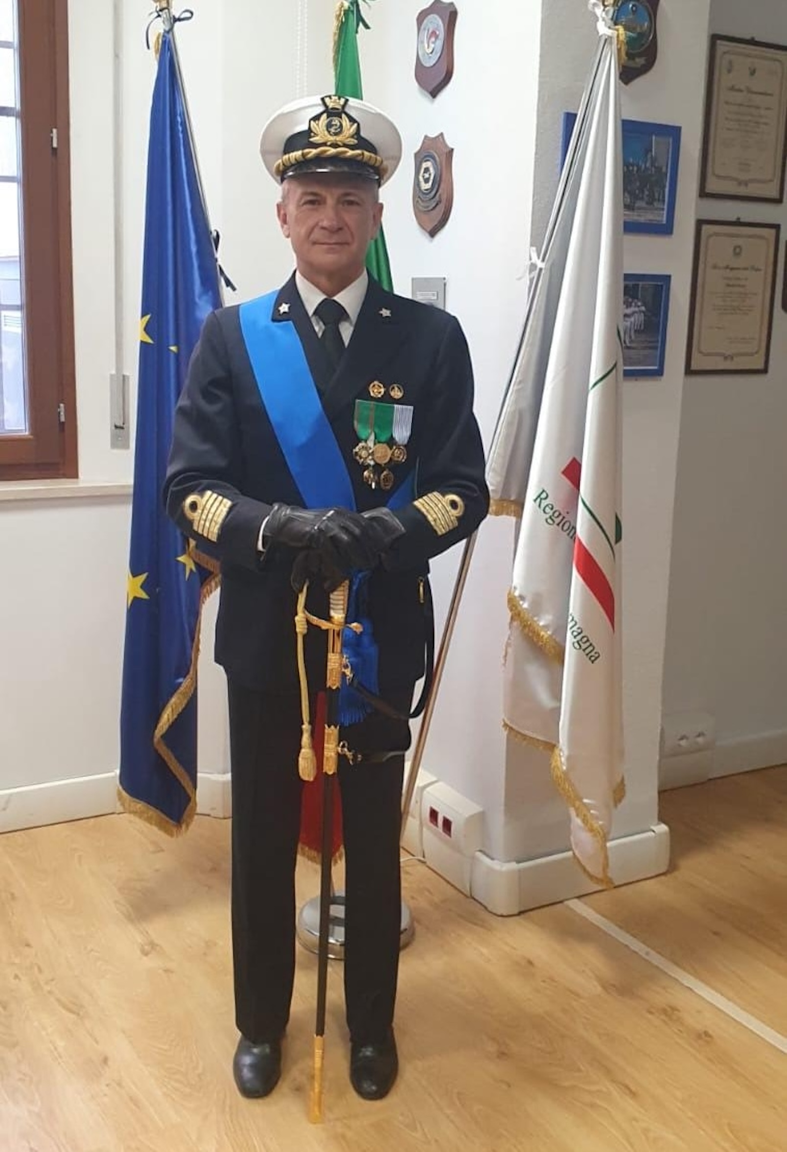 Il Capitano di Vascello Michele Maltese Direttore del Compartimento Marittimo Sicilia Occidentale