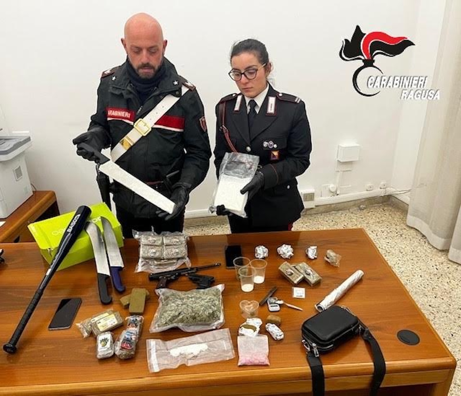 Ragusa, spaccio di droga in centro storico, 3 arrestati e 3 kg di stupefacenti sequestrati