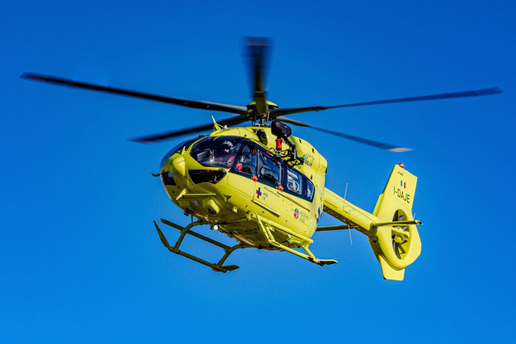 Pozzallo, bambino cade dal secondo piano, elisoccorso