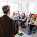 Abusi sessuali su tre studenti