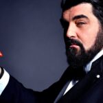 Buon compleanno ad Antonino Cannavacciuolo, lo chef pluridecorato compie 50 anni