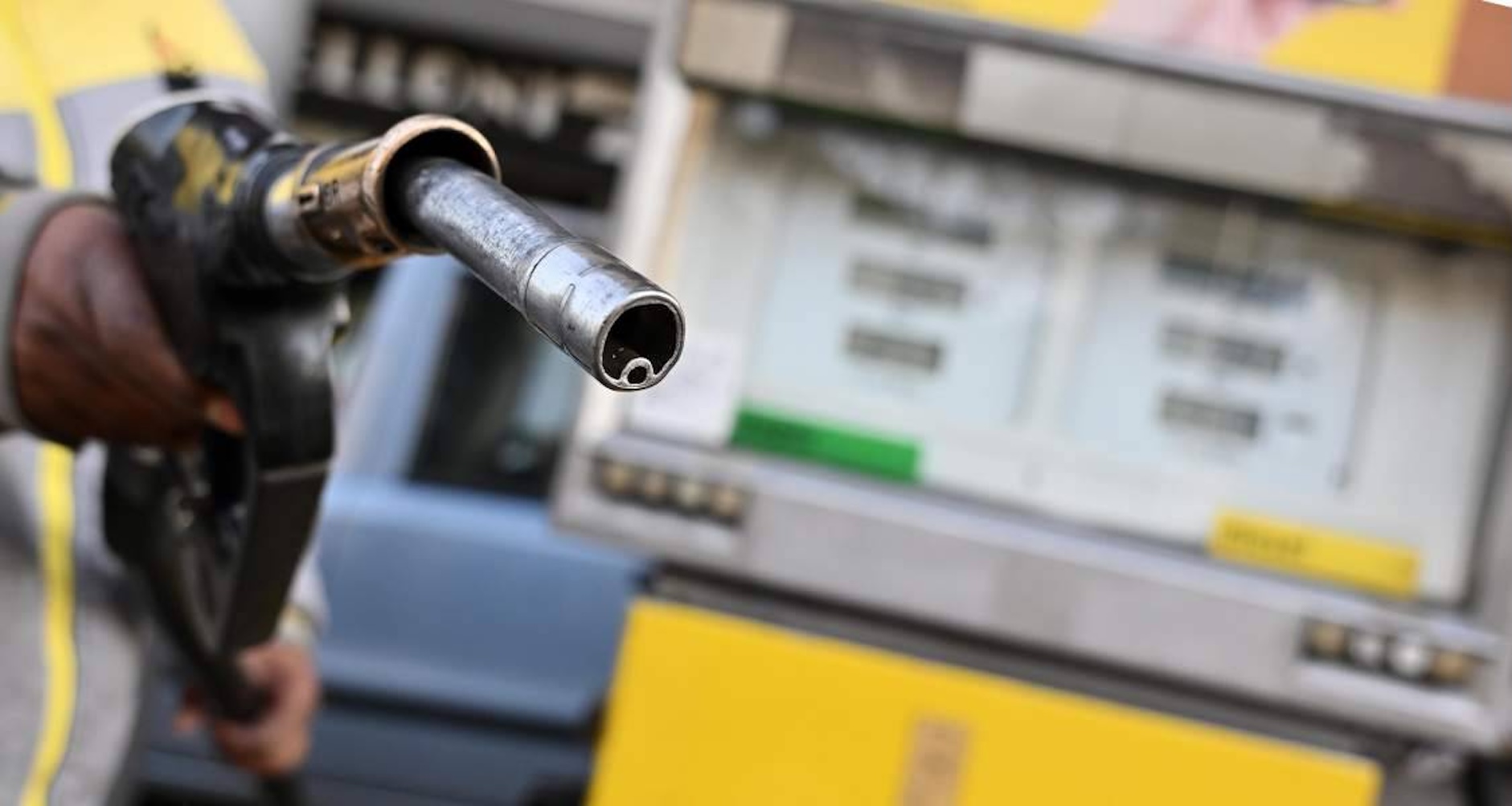 Il carburante truccato guastava i motori delle auto