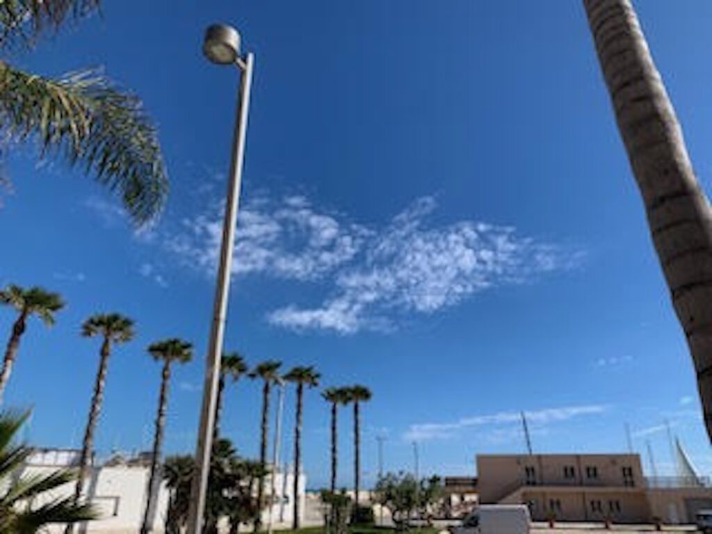Pasqua, una colomba nel cielo di Marina di Ragusa