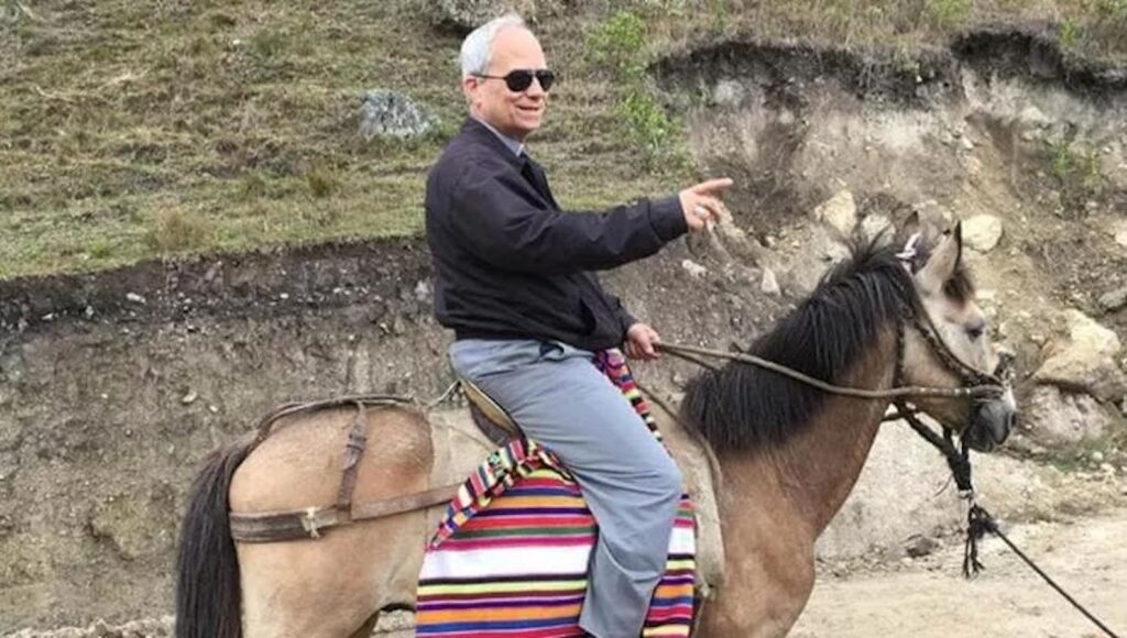 Papa Leone XIV ama il tennis e i cavalli