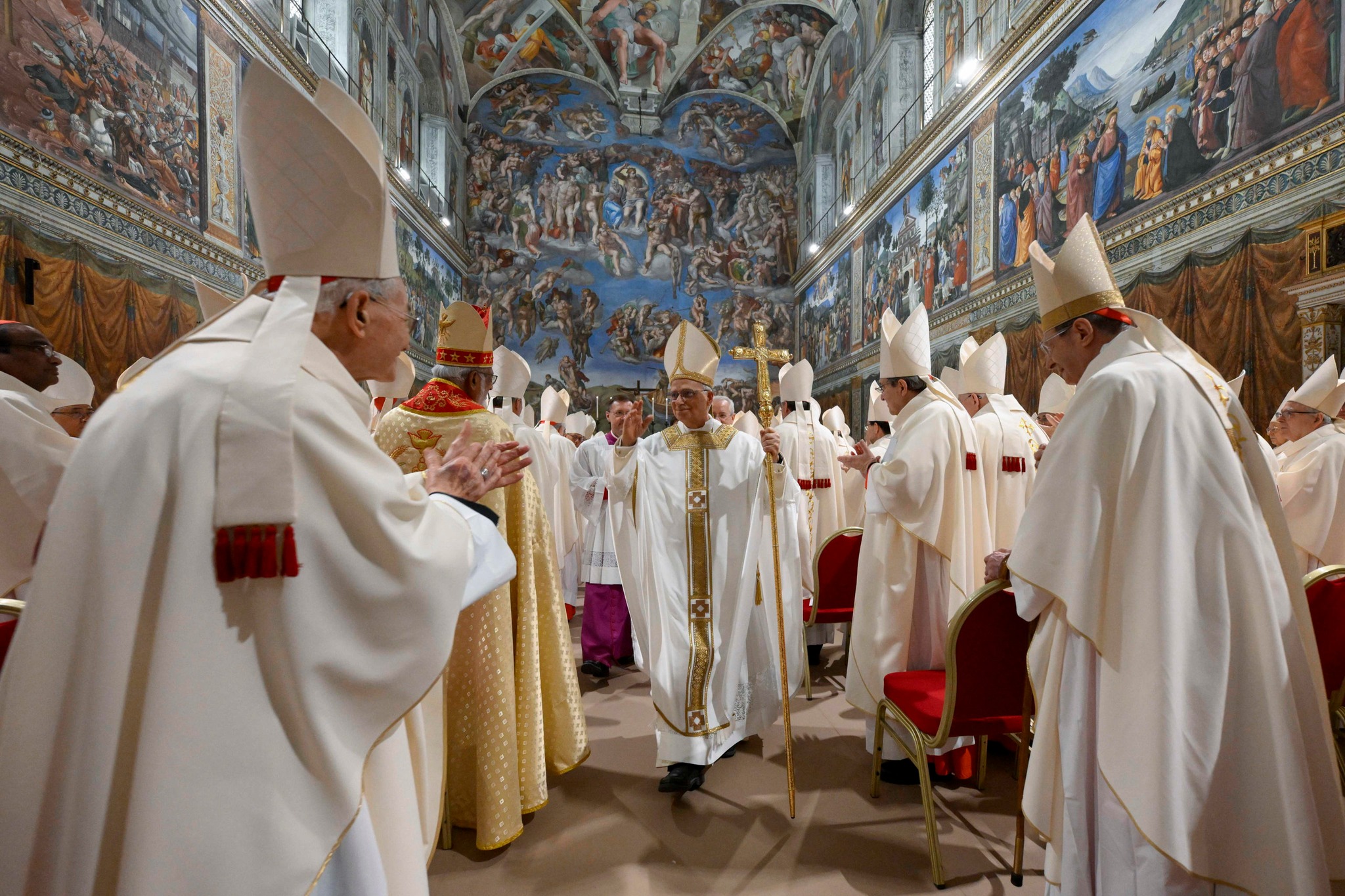 Come Prevost è diventato papa Leone XIV: la "resa" del favorito Parolin e la pace in conclave