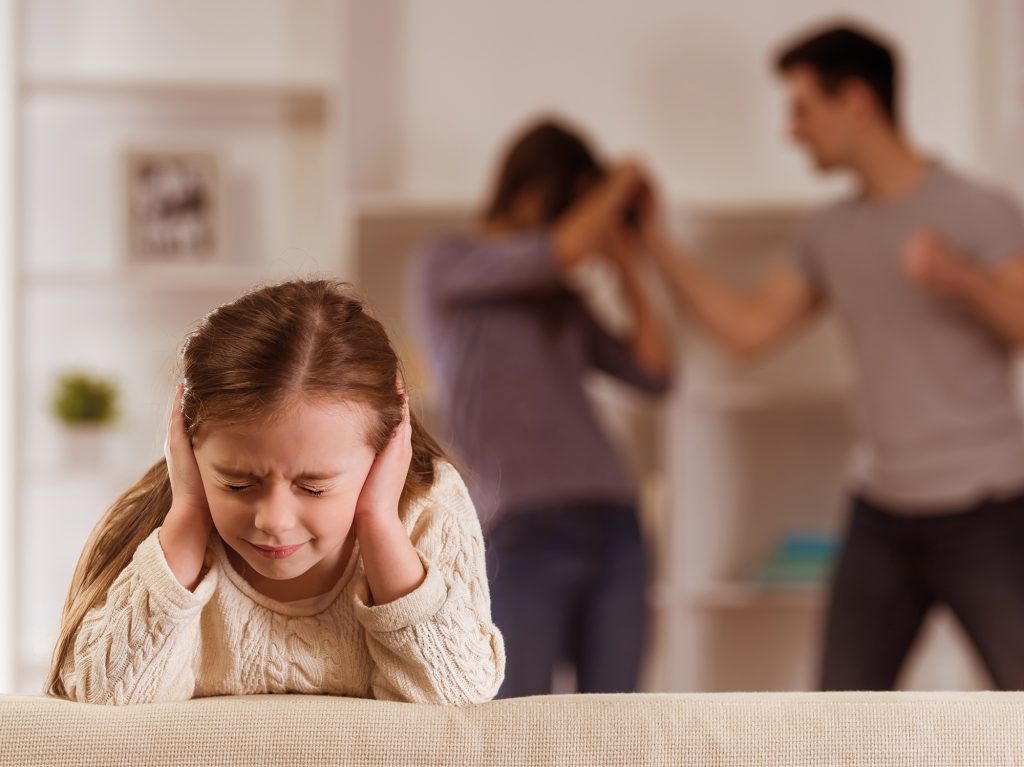 Vittoria, misura cautelare per uno straniero reo di maltrattamenti in famiglia